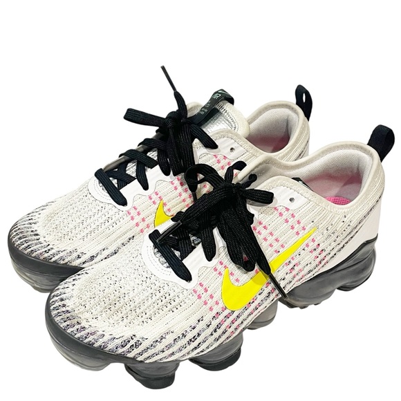 Nike Air VaporMax Flyknit 3 Sz 5 Youth GS 'White Dynamic Yellow Low\u200e Top Sneaker